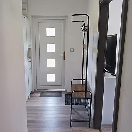 ストラージュニーApartman U Lebeduアパートメント エクステリア 写真
